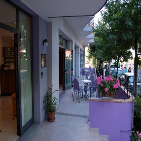 Hotel Danubio San Mauro Mare Екстер'єр фото