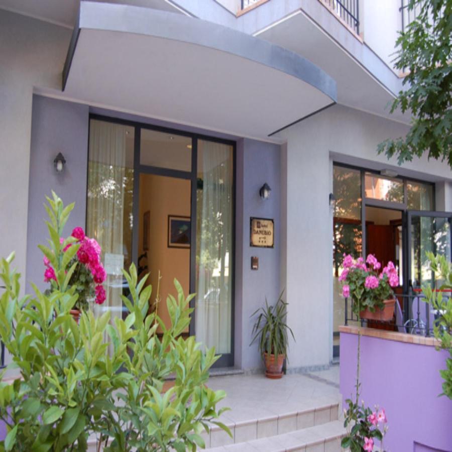 Hotel Danubio San Mauro Mare Екстер'єр фото