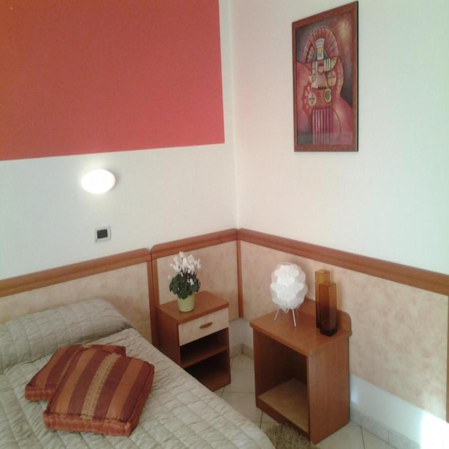 Hotel Danubio San Mauro Mare Екстер'єр фото